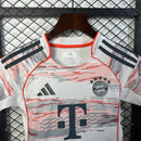 CAMISETA BAYERN DE MUNICH II 25/26 CONJUNTO INFANTIL