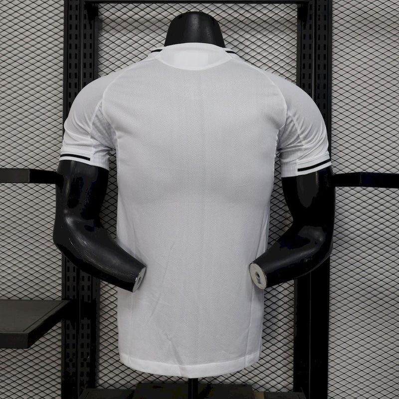 CAMISETA NEWCASTLE I 25/26 HOMBRE (VERSIÓN JUGADOR)